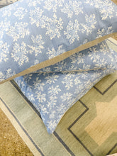 Load image into Gallery viewer, Blue Bouquet