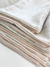 Load image into Gallery viewer, Velvet Crush