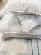 Load image into Gallery viewer, Animal Spot